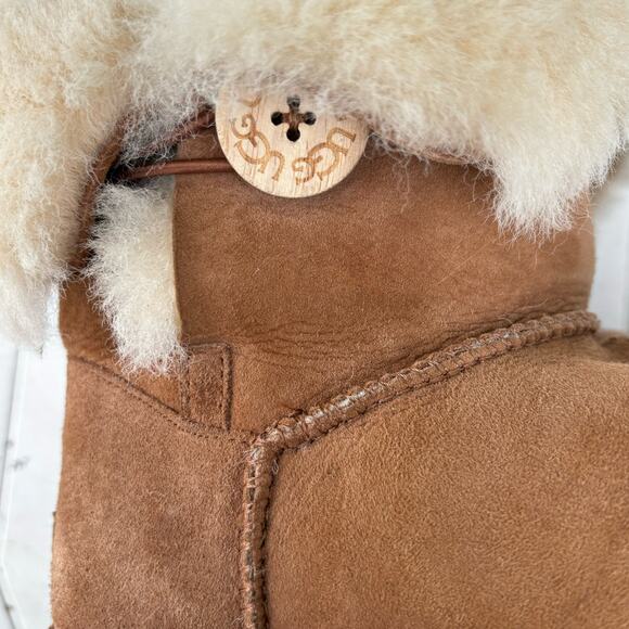 UGG Australia Bailey Button II Shearling Boots Size 9 Chestnut Brown - Picture 4 of 16